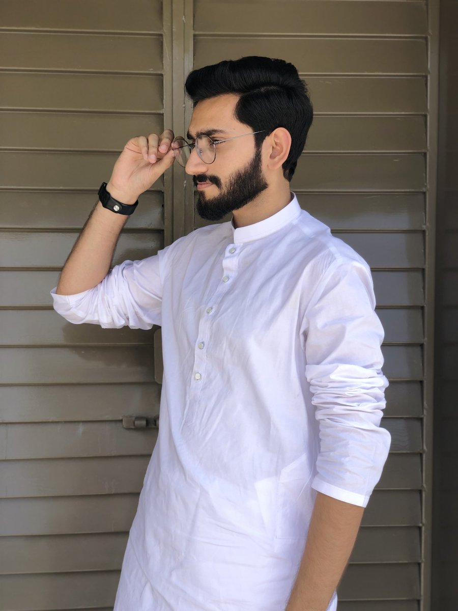 _e_lectron's tweet image. Boii in White after ages 🤍
#EidUlFitr 2k23 media dump 🌸
#EidMubarak to All of you ✨