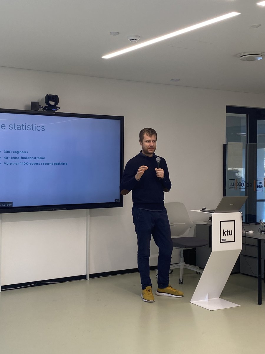 🌟We began the last day of #ETEMS2023 conference with one of our keynote speakers Vytautas Ašeris who is Director of Engineering in the first Unicorn of Lithuania – Vinted 
💡In this talk he shared overview of challenges and how they tackle them in Vinted-engineering