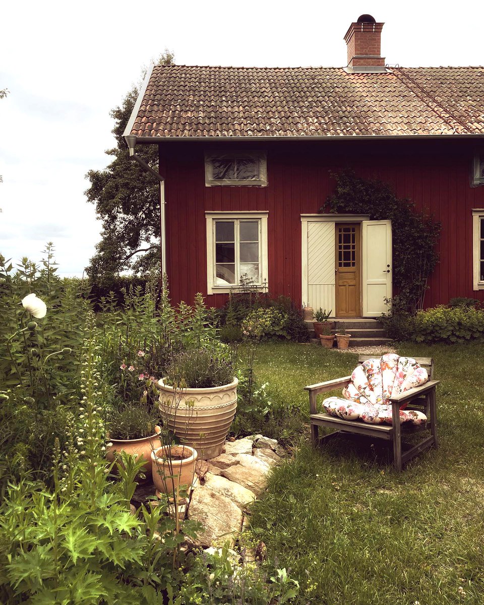 "Yüz binlerce insan avuç içi kadar bir yere toplanıp üst üste yaşadıkları toprak parçasını çirkinleştirmek için var güçleriyle çalışmış olsalar; üzerinde hiç bir şey yetişmesin diye her yanına taş dikmiş, filizlenen her otu kökünden koparmış, çevredeki tüm ağaçları kesmiş, tüm