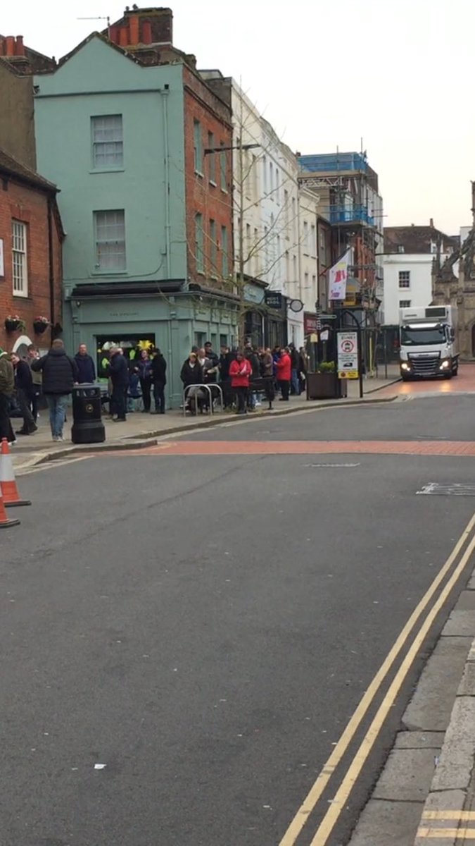 mollydee844's tweet photo. Early start this morning for ⁦@recordstoreday⁩ ⁦@analogueoctrec⁩ long queue but if you get down there quick you may be lucky and find a gem, thanks Craig Charlotte and all the team for all their hard work and the coffee courtesy of ⁦@HarrisAndHoole⁩ https://t.co/RdBMZo8m8v