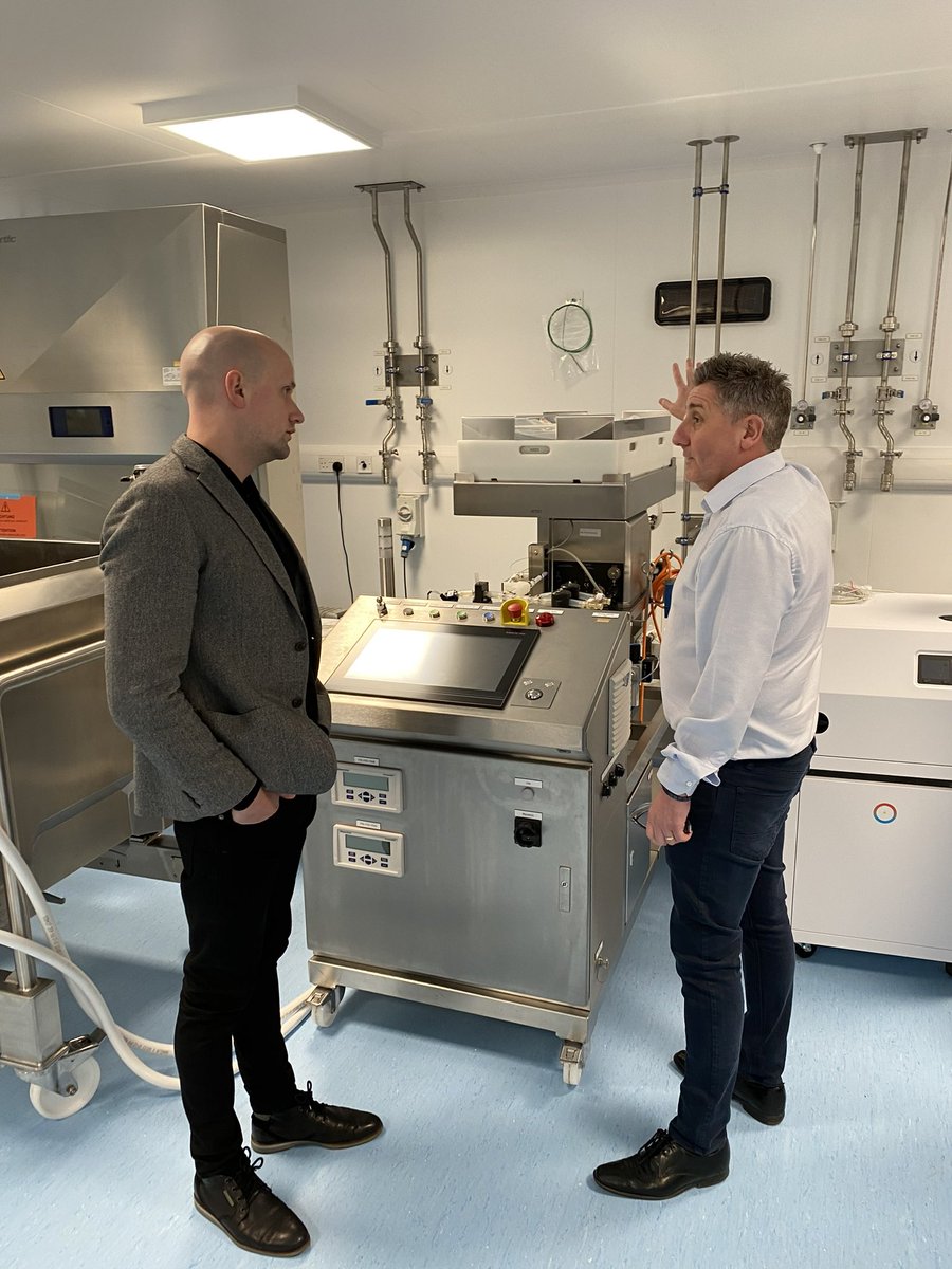 HannahKBardell's tweet photo. Great to have @theSNP Westminster leader @StephenFlynnSNP &amp; Health spokesperson @MartynDaySNP along to a visit at Livingston Vaccine company @valnevaSE. 

In awe of Valneva’s pioneering work &amp; dedicated staff, who continue to innovate and adapt to develop life saving vaccines 💉. https://t.co/rZyU5b07Ye