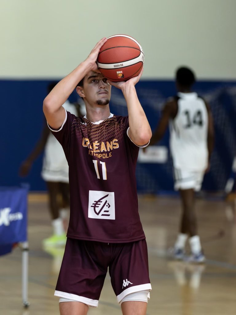 Dans la victoire des espoirs de <a href="/OLB45/">OrléansLoiretBasket</a> face à <a href="/basket_asa/">Alliance Sport Alsace</a> 

Thomas LLAURY <a href="/LlauryThomas/">Llaury Thomas</a> 
cumule 1️⃣8️⃣pts 2️⃣rbs 1️⃣pd 3️⃣int 
#EspoirsProB