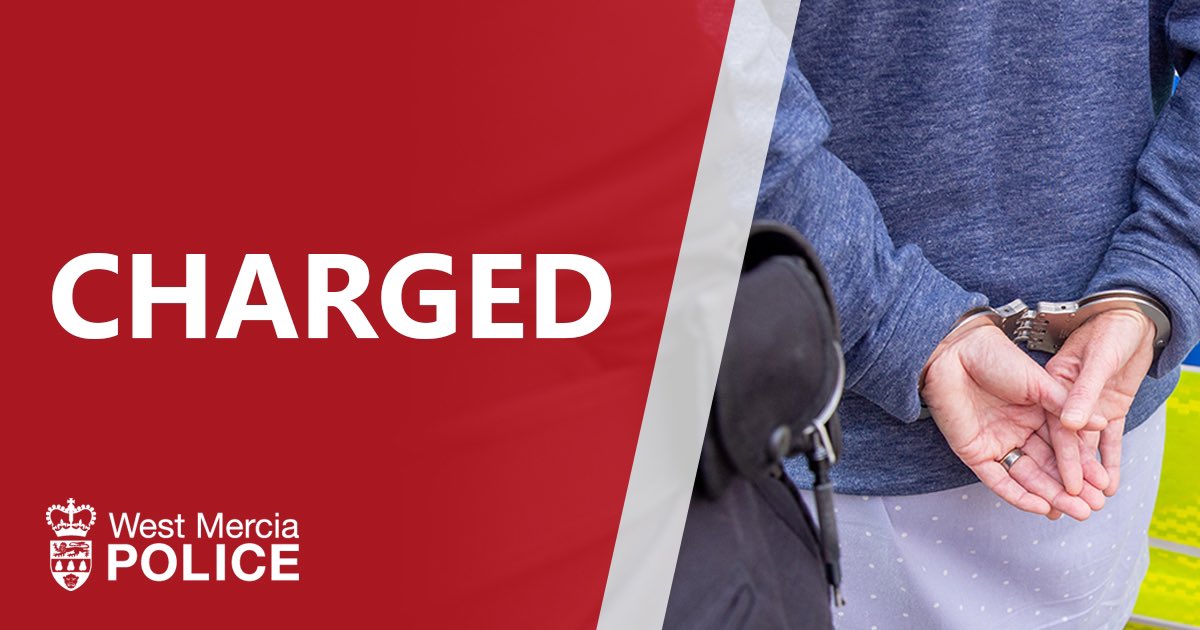 West Mercia Specials (@wmerciaspecials) on Twitter photo Last night Sp Sgt BIBBY saw a car drive through a red traffic light in Ross-on-Wye. The car was stopped & the driver blew 75. After the custody procedure the driver was charged with drink driving #dontdrinkanddrive #fatal4 <a href="/WestMerciaPCC/">West Mercia PCC</a> @CCPippaMills <a href="/HfdsSpecialsSCI/">Sp Ch Insp Chris Smith</a> Last night Sp Sgt BIBBY saw a car drive through a red traffic light in Ross-on-Wye. The car was stopped & the driver blew 75. After the custody procedure the driver was charged with drink driving #dontdrinkanddrive #fatal4 <a href="/WestMerciaPCC/">West Mercia PCC</a> @CCPippaMills <a href="/HfdsSpecialsSCI/">Sp Ch Insp Chris Smith</a>