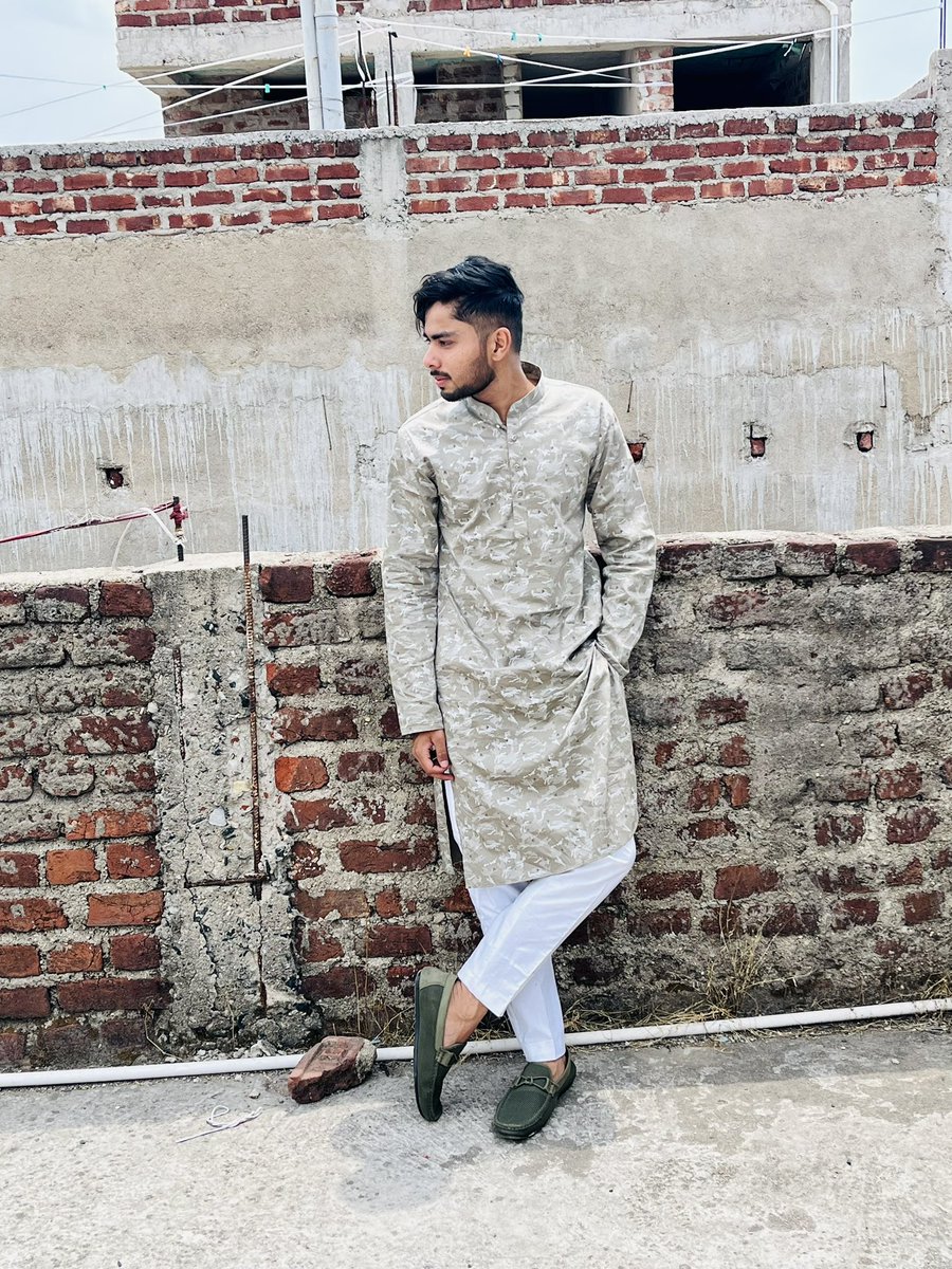 faisal_akram29's tweet photo. EID MUBARAK ✨❤️ 
 #EidMubarak #EidAlFitr2023 https://t.co/uG3NujCtUy