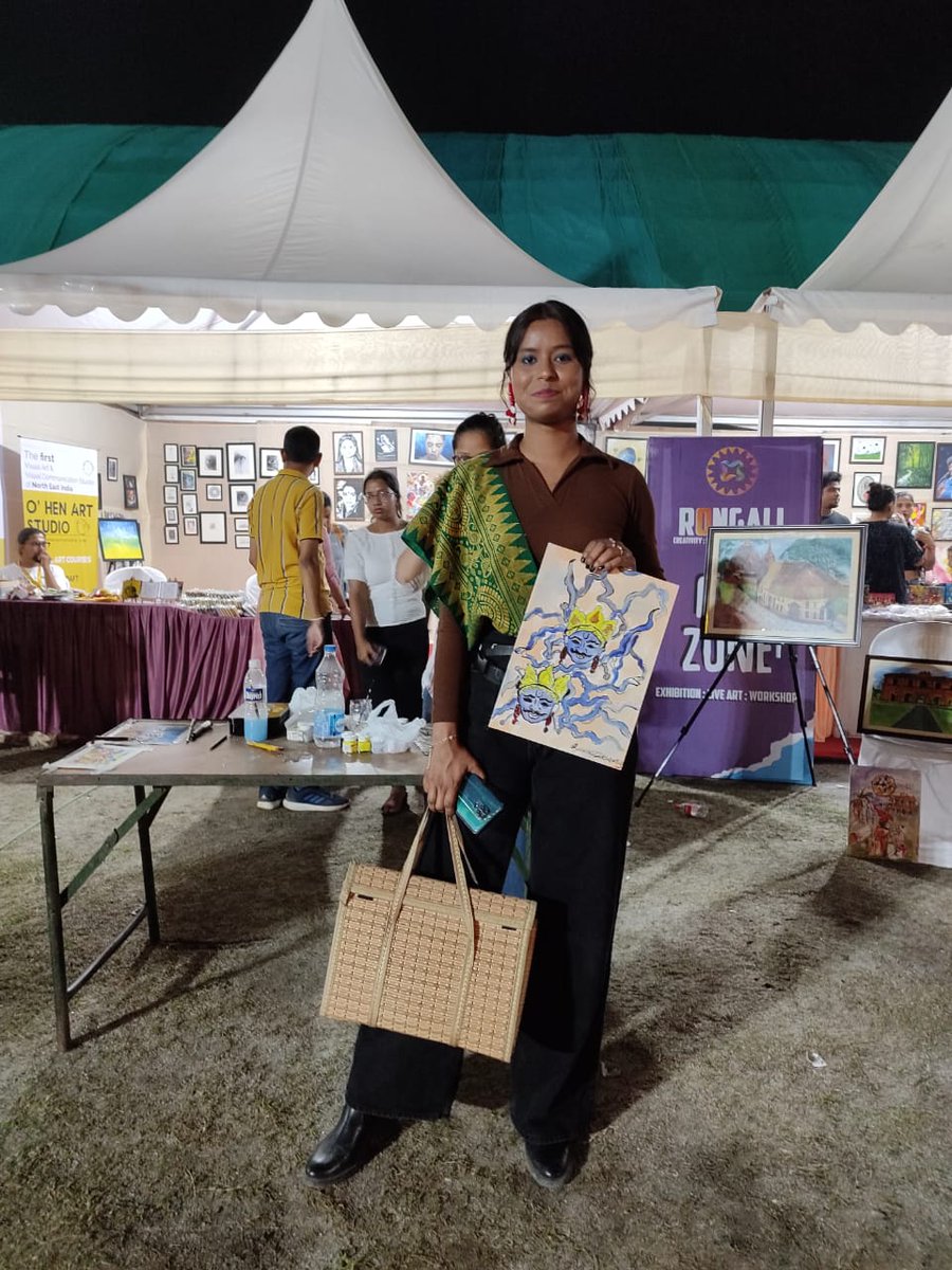 QueenGtalukdar2's tweet photo. Art is the way of Life... 
Live art.. 
#queengtalukdar https://t.co/RSJpXIZrHj
