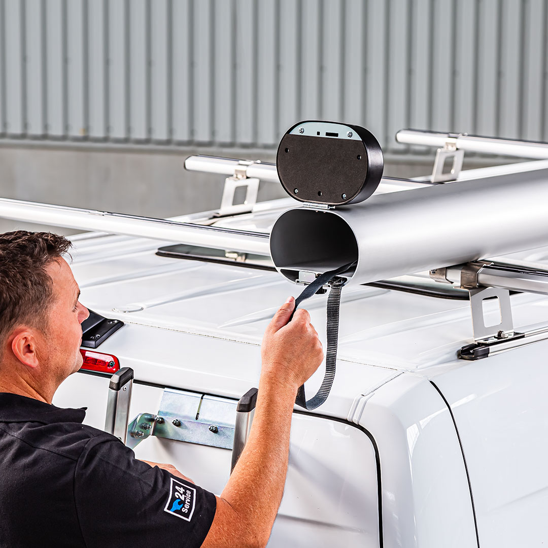 The Sortimo TopSystem - Crash-tested by TÜV 💪
It offers additional #storage space for bulky and long items on the vehicle roof. securing the load is quicker and easier than ever thanks to the integrated #ProSafe lashing system 🙌
More information: bit.ly/3nNhNir
