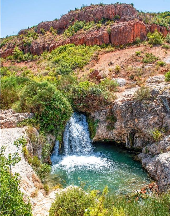 MaRegionSud's tweet image. 👟 En vacances ou en week-end, c'est l'occasion pour découvrir les trésors de notre belle région ! Connaissez- vous cet oasis de fraicheur qu'est la Source de l'Infernet située à deux pas de Vitrolles ? 
📍#Vitrolles
📸 Julianontheroute