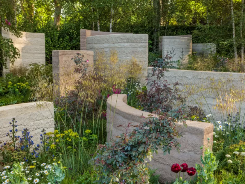 CarePicture's tweet photo. ⭐GOOD NEWS⭐
An award-winning garden has been transported to Barrow to be a haven for people struggling with their mental health. The Mind Garden, by Andy Sturgeon, has been rebuilt on wasteland after winning a gold medal at the Chelsea Flower Show last year. https://t.co/QY51JtZnfg