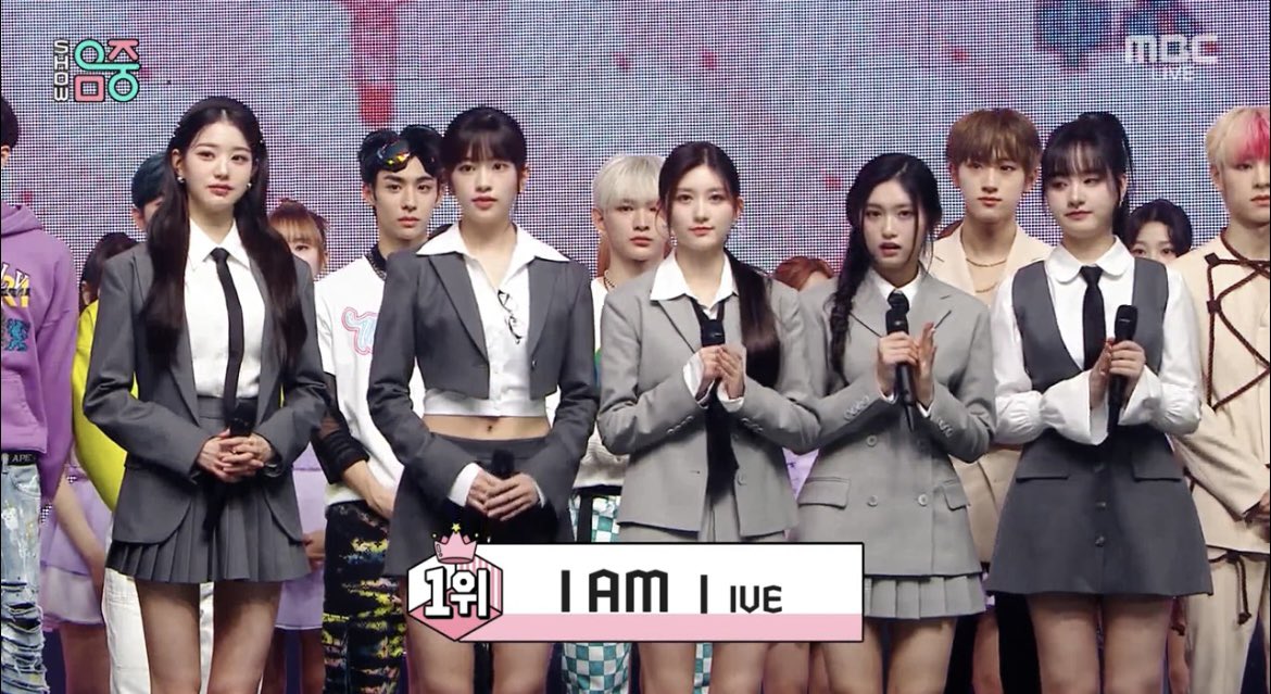 IVE_Brazil's tweet photo. 🏆 | IVE ganhou o seu 5° win com "#IAM" no Show! Music Core. Parabéns para as meninas e para os DIVEs! ❤️

#IAM5thWin #IVE44thWin
#IVE #아이브 @IVEstarship https://t.co/py93YAfppM