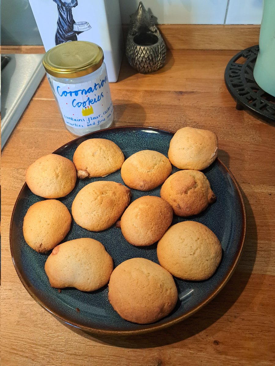 Coronation Cookies courtesy of the P7 Enterprise morning 🍪🤴 deelish!  <a href="/NewtongrangePS/">NewtongrangePS</a> @mrskmcneill