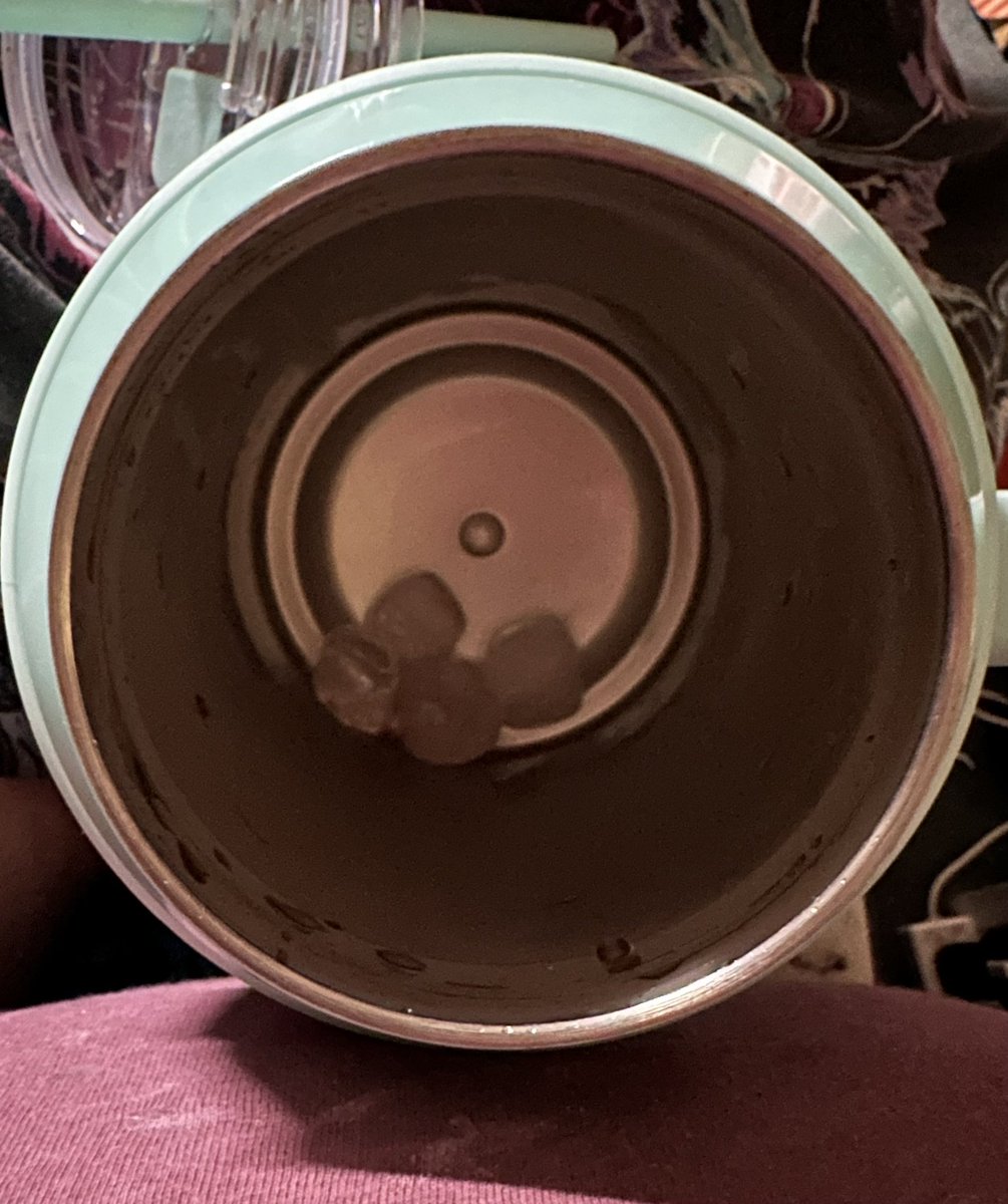 ItsErikabYo's tweet photo. 6 hours later this is what I have left of 4 giant ice cubes @reduceeveryday very impressed 
#waterflavorpacket #flavoredwatertok #waterflavors #flavoredwater #water #waterrecipes #watertok #hydrationtok #watergoals #wateroftheday #waterintakegoals #drinkwater #h20 #drinkyourwater https://t.co/Ie3HzZNqsj