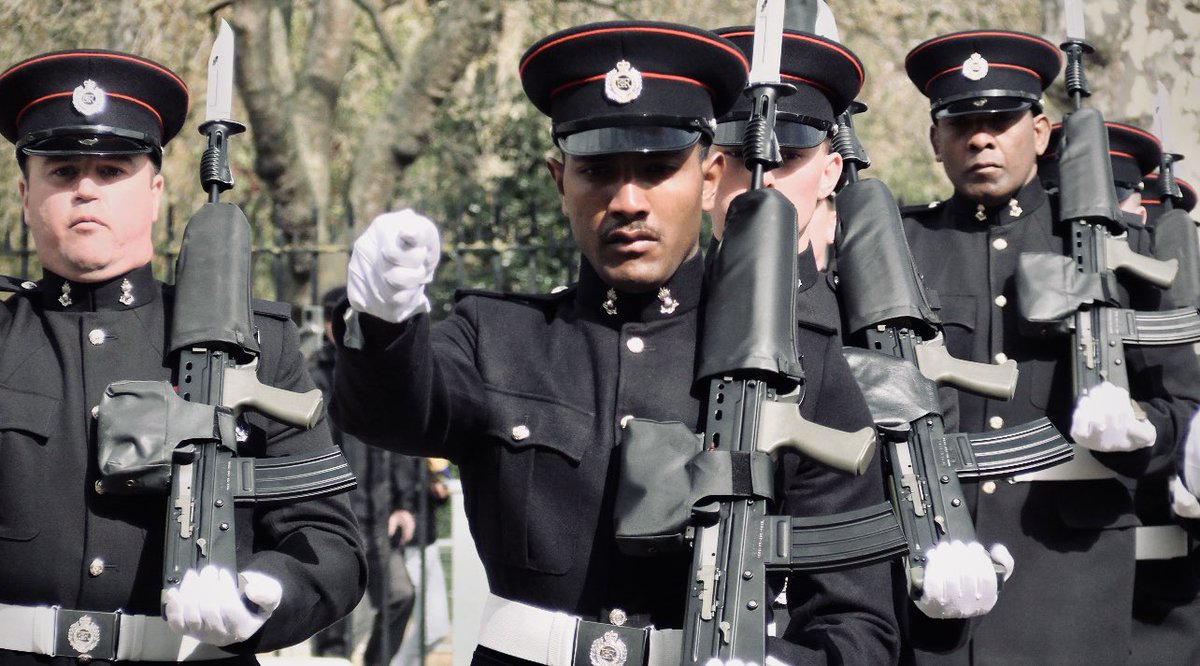 We had the pleasure of watching 34 Field Squadron (<a href="/Kinloss_Bks/">39 Engineer Regiment</a>) during the Fit For Role Inspection on Thursday. They passed! Well done to all, and we wish you the best of luck for the duration of your duties! 💪

@britisharmy <a href="/ArmyInLondon/">The Army in London</a> 

#SapperFamily #Ubique