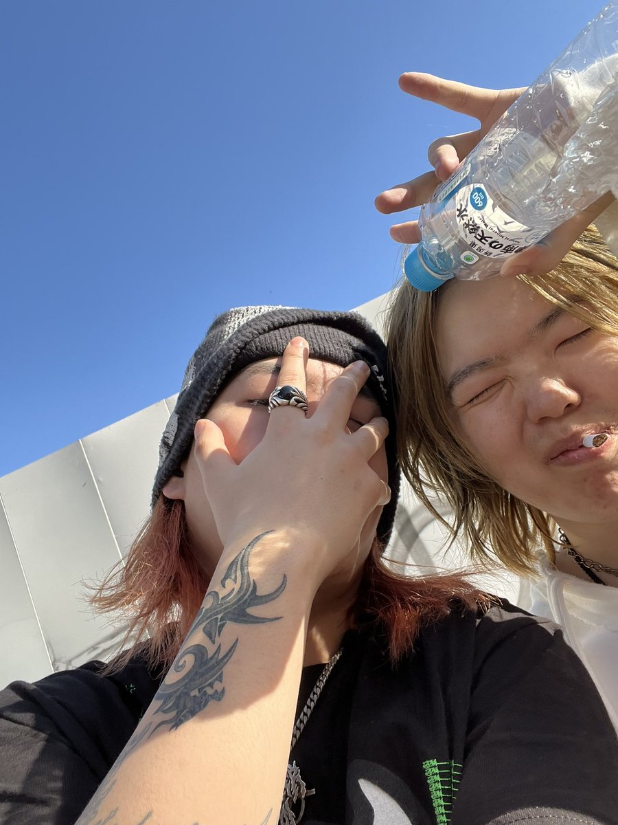 rirugili's tweet photo. rirugiliyangugili &amp; @LilAshZANGE 
EP                out now
©︎©︎©︎ 💩     "SHITTY"
4月30日はリリパも含めた俺たちのイベントKAMIKAZEがあるから全員来て💩💩

1.Don't Do Drug Kidz  
2.POSSESSION
3.Kininal
4.TRAFFIC PANIC
5.ケロロ軍曹

https://t.co/ZuPJkv3D5z https://t.co/FuT1feXLeF