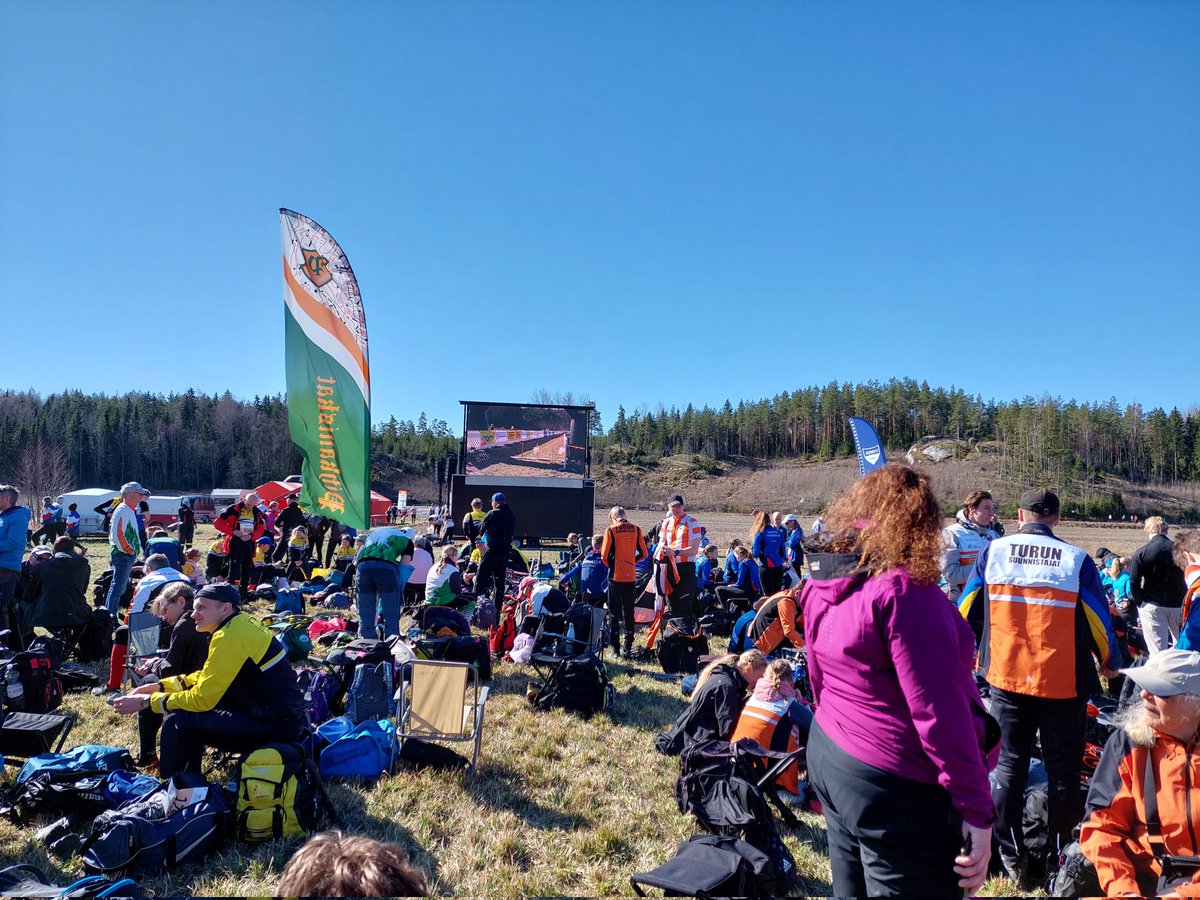 SavoPaula's tweet photo. Kevään kisakauden avaus, #finnspring Sauvossa, nähdään miten suunnistajat ovat talvehtineet 🤩
#suunnistus
https://t.co/qgRHdRTzDt https://t.co/vfuhWuN5yJ