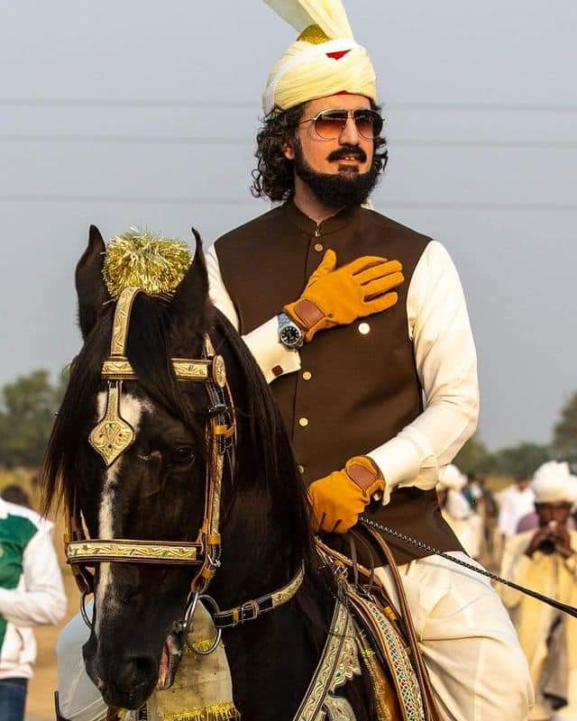 saleem4342's tweet photo. Great spiritual leader
#HBDSahibzadaSultan422 https://t.co/5oO6mPrmhR