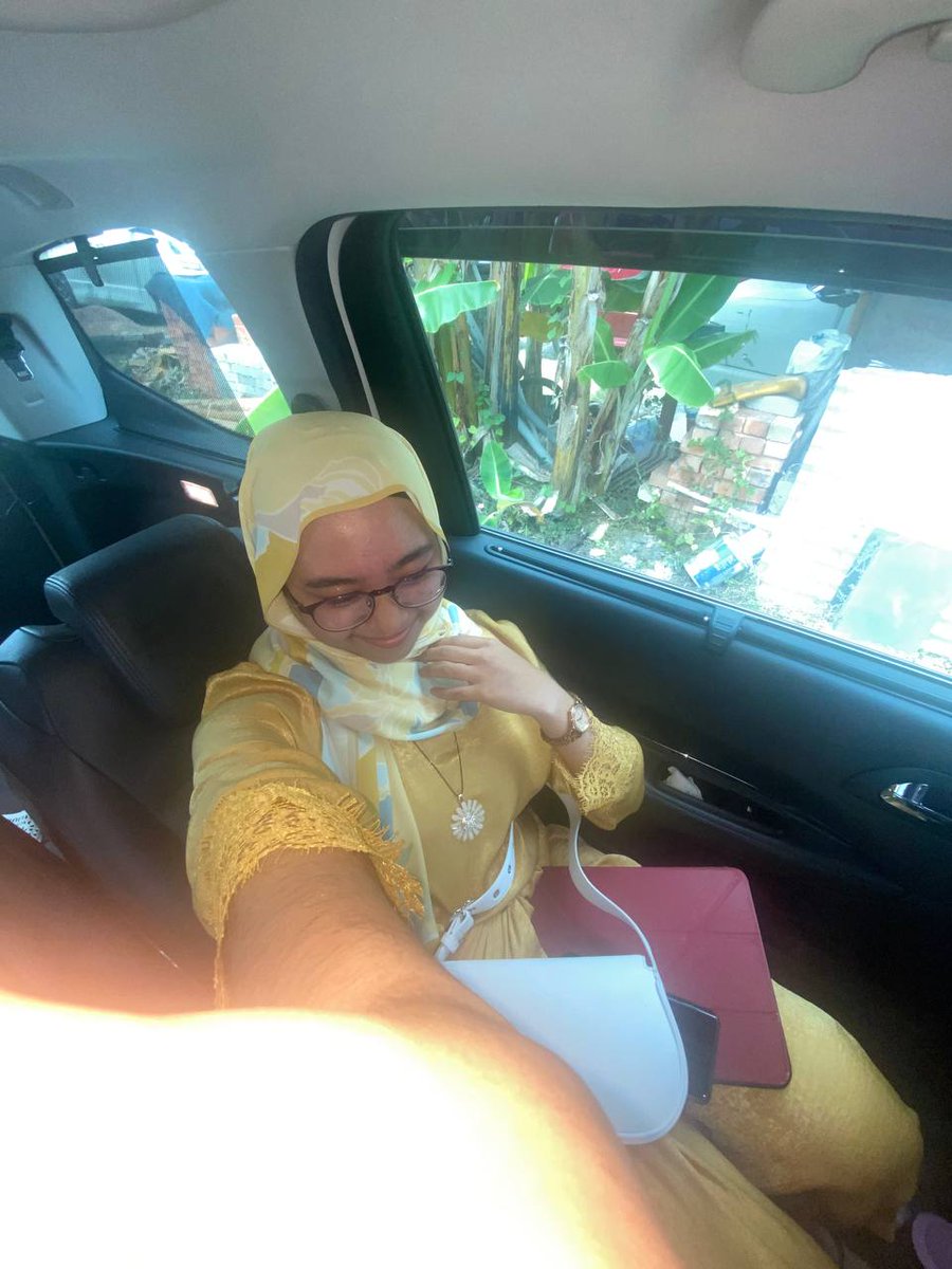 shoonielover's tweet photo. hehe selamat hari raya engene semua! Lama tak dtng sini kan:( https://t.co/MVDOm5npnO