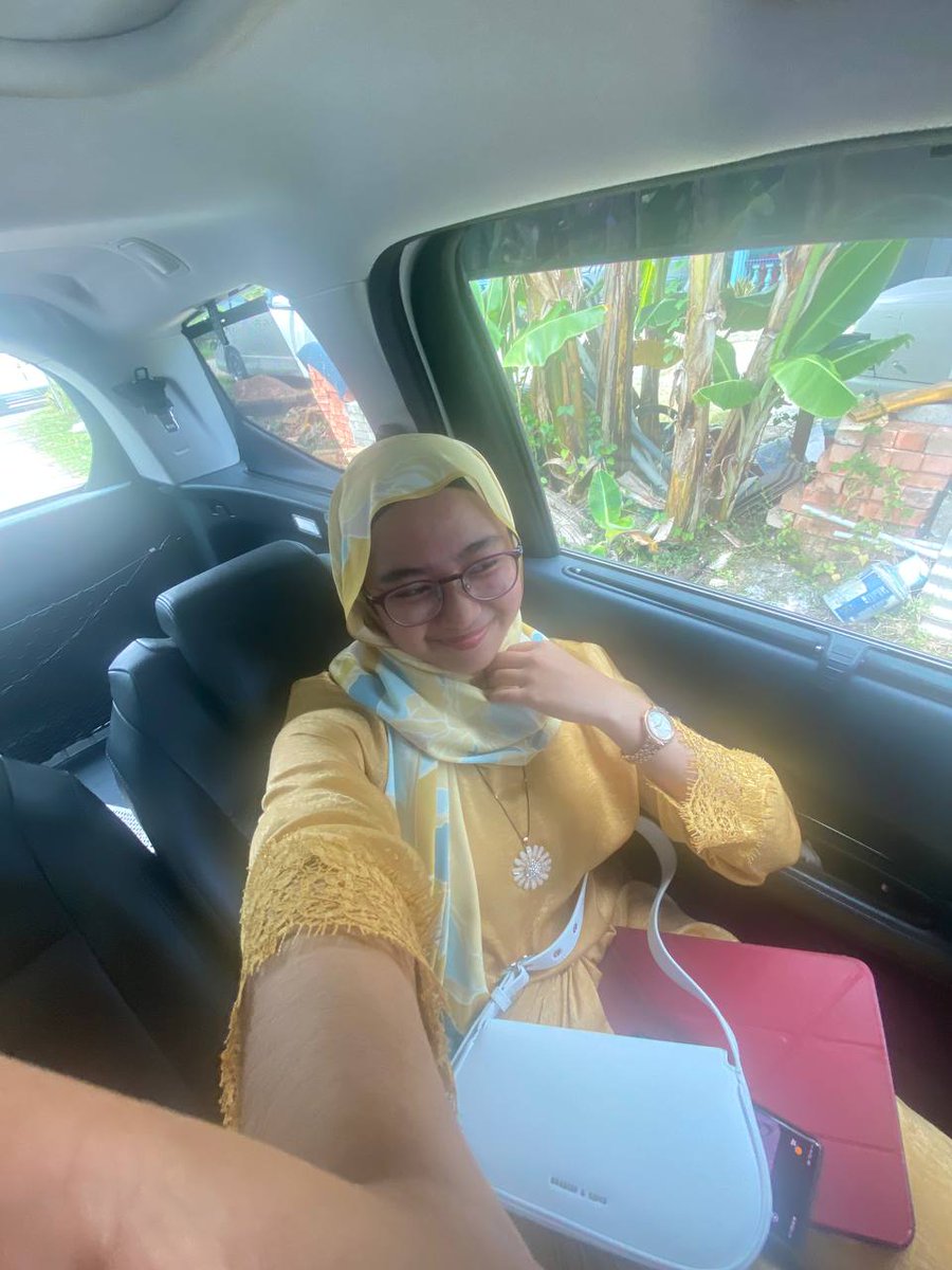 shoonielover's tweet photo. hehe selamat hari raya engene semua! Lama tak dtng sini kan:( https://t.co/MVDOm5npnO