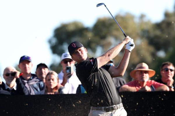 Gooch holds early lead at LIV Golf in Australia espn.com/golf/story/_/i…