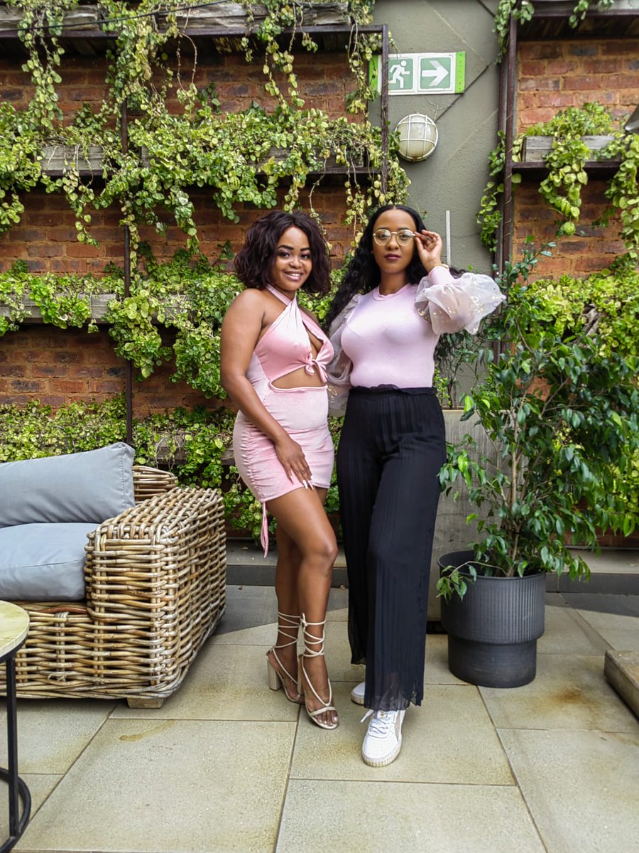 mimycele's tweet photo. Always a good time when we link up with my bestie ❤️ https://t.co/jm8sJcOV1y