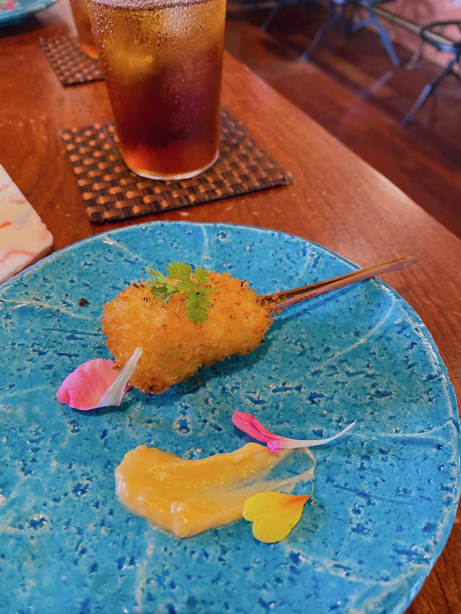 大阪にて2ヶ月に一度の
ビジネスママ友とランチ✨
子供のこととか次仕掛ける仕事のこととか、たっぷり近況報告✨

串カツの料理も美味しかったし、楽しい時間でした〜☺️
 #おは戦50422ad