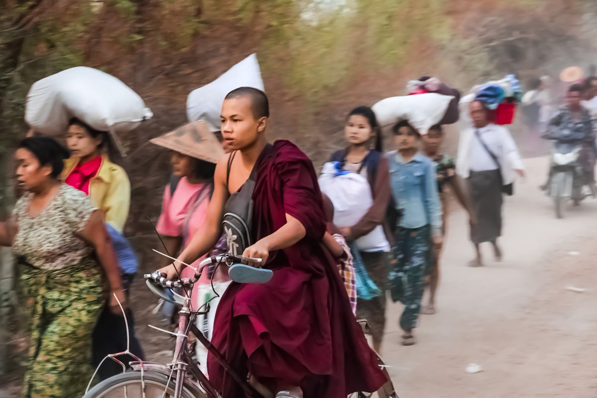 HlyanAung4's tweet photo. #JoeBiden 
#DemocratsAreDestroyingAmerica 
#The world is watching. But the world cannot see the injustice.
#Myanmar https://t.co/XzyHPf4ufP