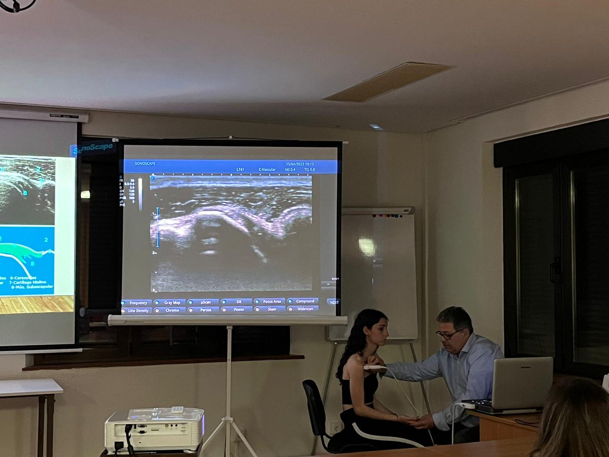 SIEC_ecografia's tweet photo. ¡Éxito total en nuestro curso de ecografía musculoesquelética de miembros superiores! 💪
Los doctores @jonathanortoped  y @nabor8259, con la colaboración de las Dras. Sandra y Elena, mejoraron las habilidades de los participantes. ¡Gracias por ser parte de nuestra formación! https://t.co/AiRRnLCr16