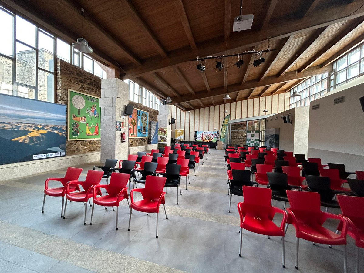 365diasnomundo's tweet photo. Voltámos a Espanha para o Fórum Territórios com Futuro. 

As regiões transfronteiriças de  Castilla y Leon e Trás os Montes cooperam há muitos anos. A raia é muito rica cultural e historicamente, mas são as pessoas que a tornam especial.

#territoriosconfuturo #DuraDouroEU https://t.co/hdn2HRgquC