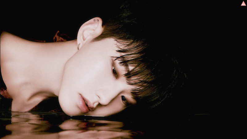 Seulzzang28's tweet photo. <컴퓨터배경화면> 세븐틴 호시 'FML' 오피셜 포토 18p 컴퓨터바탕화면_by.슬짱
🔗https://t.co/U4mgFkPfJj

#세븐틴 #호시 #Hoshi https://t.co/2rZuwK9iGD