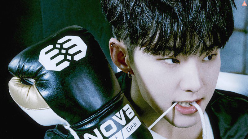 Seulzzang28's tweet photo. <컴퓨터배경화면> 세븐틴 호시 'FML' 오피셜 포토 18p 컴퓨터바탕화면_by.슬짱
🔗https://t.co/U4mgFkPfJj

#세븐틴 #호시 #Hoshi https://t.co/2rZuwK9iGD