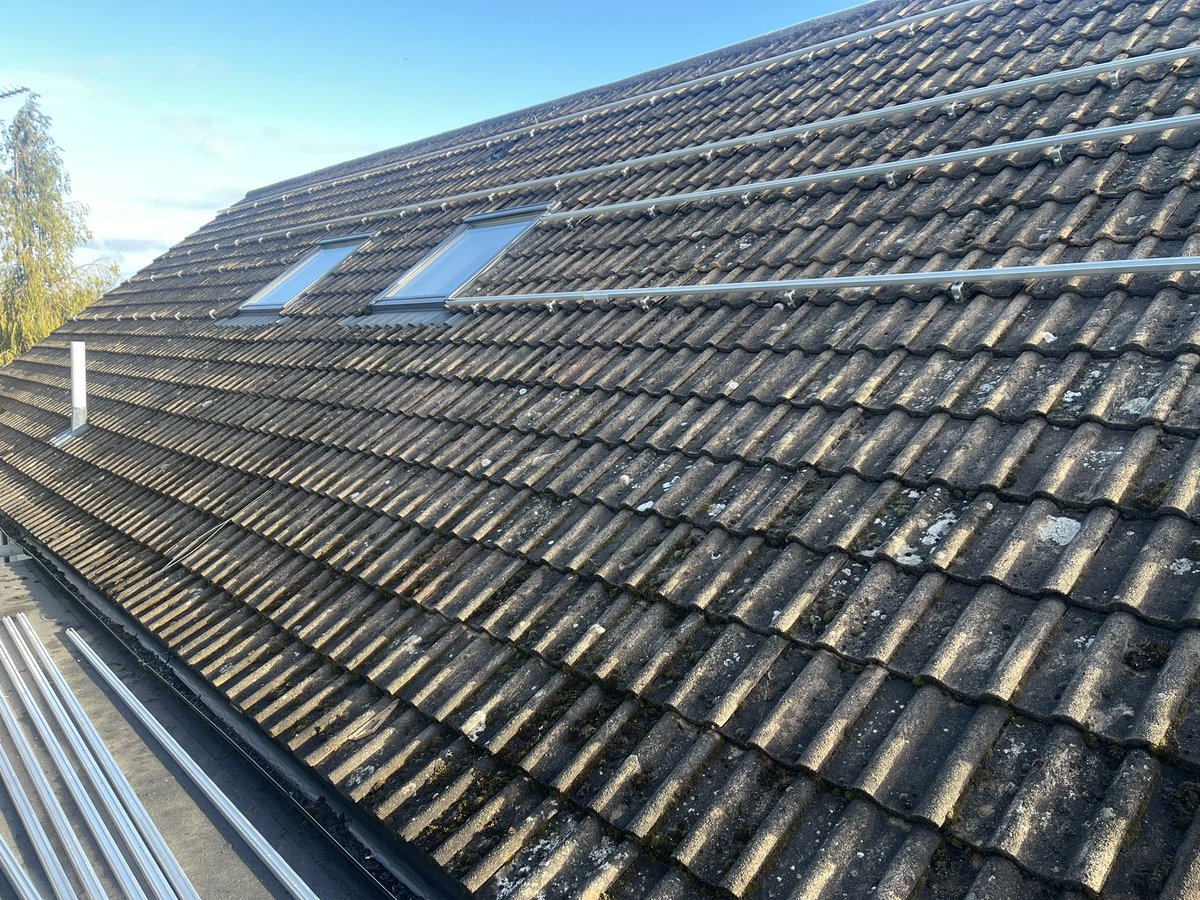 GJElectrical's tweet photo. 24 solar panels and 19KW of battery storage installed in #northampton means this property uses almost zero peak rate electricity, on average just 50p. #green #GreenEnergy #saving #electricity #electrician #solarenergy #solar #battery #storage #impressive #Northamptonshire https://t.co/kPsSGF6Y04