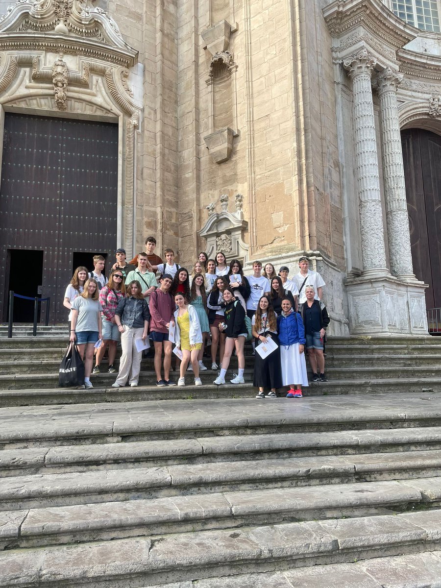 ErasmusTrinidad's tweet photo. Gran semana la vivida en @SalesianosSTRD en la movilidad en España con el colegio sueco de Falkenbergs completándose así el intercambio dentro del Proyecto K121 SCH a través de Erasmus entre los dos centros. 🇪🇦🇪🇺🇸🇪 https://t.co/0RdQZxUX2F