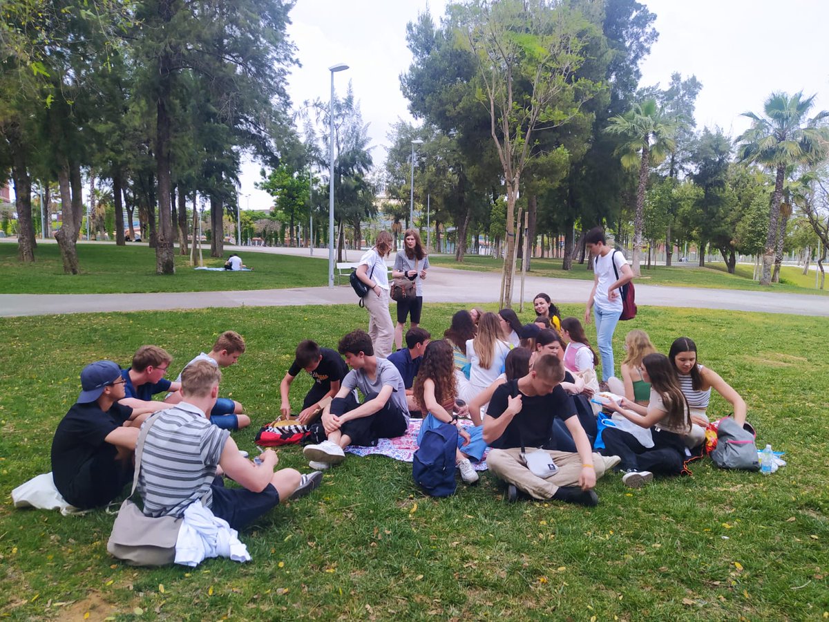 ErasmusTrinidad's tweet photo. Gran semana la vivida en @SalesianosSTRD en la movilidad en España con el colegio sueco de Falkenbergs completándose así el intercambio dentro del Proyecto K121 SCH a través de Erasmus entre los dos centros. 🇪🇦🇪🇺🇸🇪 https://t.co/0RdQZxUX2F
