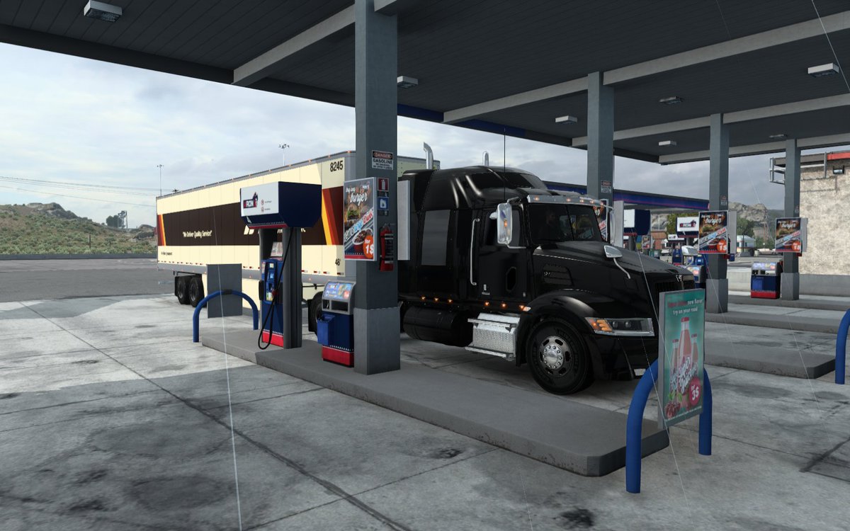 OldTanker76's tweet photo. On my way to Cody, Wyoming. "Lovely weather" almost whole way. Little stop to refill and up we go to destination. https://t.co/WtzMeoevXn