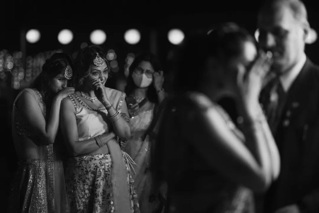 CapturingWOW's tweet photo. Capturing WOW Awards Winner Gold - Photographer Of The Year 

Shot by 📸
Dushyant Saini - @weddingsbymistyvisuals

#capturingwow #cwow #awards #award #photographyawards #photographyaward #photography #photography📷 #photographylover #photographersofins… https://t.co/pu0GclWrkw https://t.co/cAK4KJbM3M