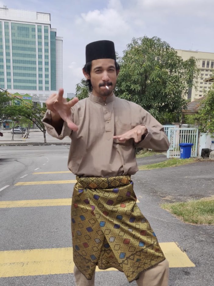 jgfzbts's tweet photo. Selamat Hari Raya! 🌙 https://t.co/XSN2kc8S7R