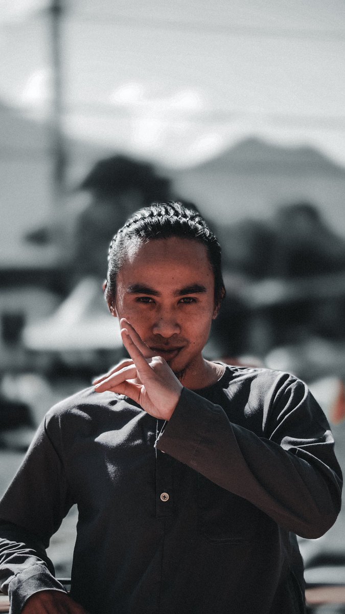 NurChimo's tweet photo. Just a random pic on 1st raya~ 

#love #instagood #photooftheday #fashion #trending #explorepage #viral #tbt #like4like #followme #picoftheday #follow #me #selfie #summer #art #instadaily #friends #repost #nature #trendingnow #fun #style #smile #food #instalike #EidMubarak2023 https://t.co/kKsQk0cUk4
