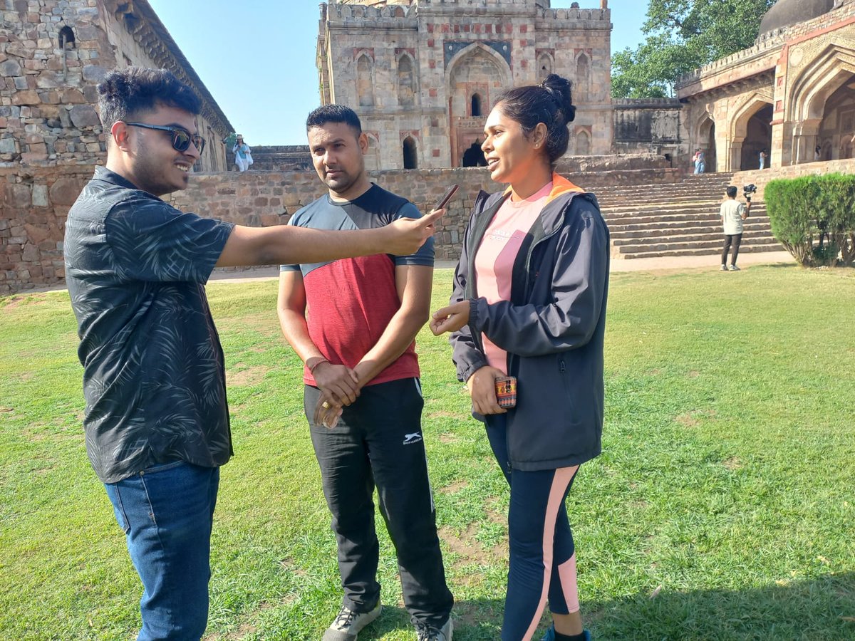 tweetndmc's tweet photo. RJ of @FeverFMOfficial creating awareness about #SwachhSurvekshan2023 & getting feedback from citizens regarding initiatives by NDMC to achieve the goal of Swachh Bharat Mission at Lodhi Garden, New Delhi.
#G20India
#WorldEarthDay
#BanonSingleUsePlastic
@DeepaAthlete https://t.co/OpudwcrZVm