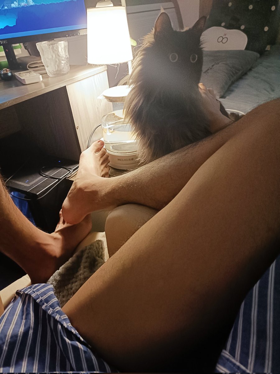 明天要上班 真的很难受🐱