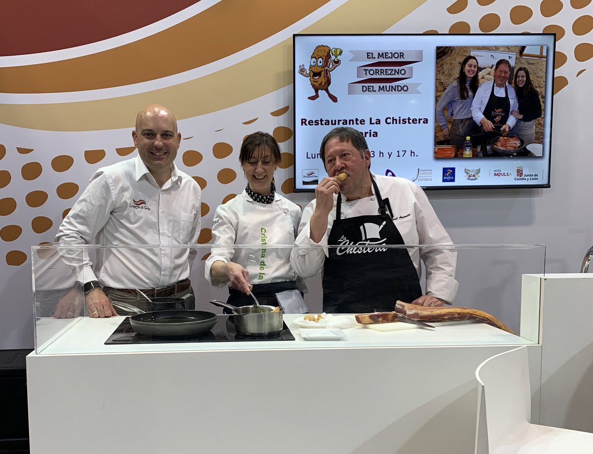 Atrás quedan los intensos días de trabajo que vivimos en el pasado Salón Gourmets #sg2023.
Intenso trabajo, sí, pero siempre rodeado de los mejores colaboradores y amigos. Así, es como se trabaja a gusto. Muchas gracias a todos/as los que os acercasteis hasta nuestra fiesta