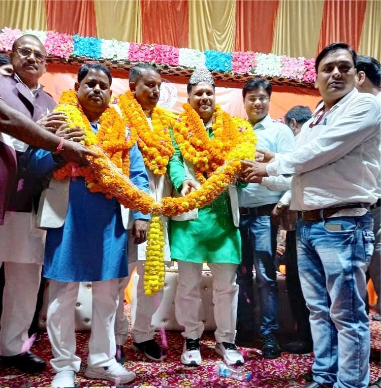 RajkumarKasaud5's tweet photo. श्रवण कुमार अग्रहरि खलीलाबाद नगर पालिका परिषद अध्यक्ष पद के प्रत्याशी…
@myogiadityanath @BJP4India @Bhupendraupbjp @idharampalsingh @swatantrabjp @MrYaduvansh @bjpanoop @sahjanandraibjp @kpmaurya1 @brajeshpathakup @AmitShah @narendramodi @JPNadda  @rajnathsingh @BJP4UP https://t.co/YaKgLwjFwq
