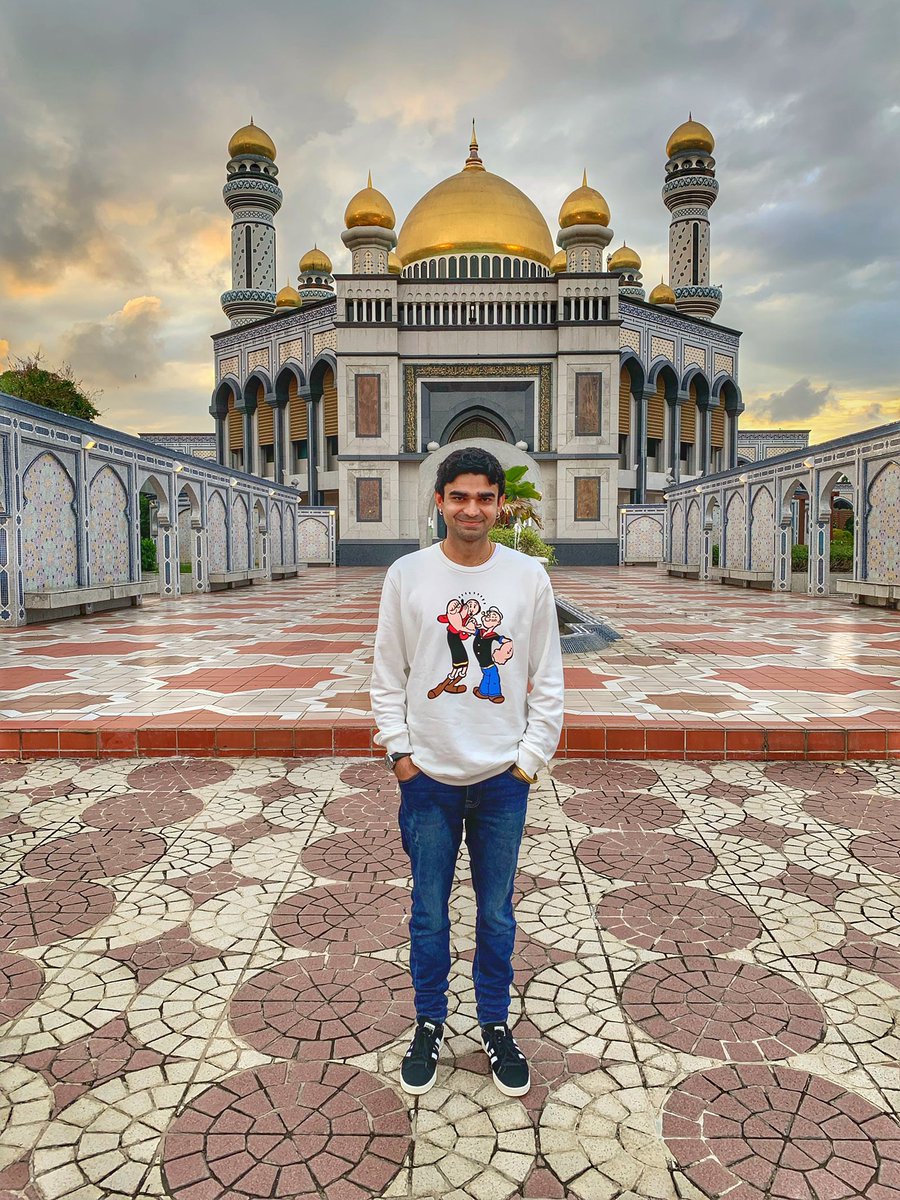 Eid 🌙 Mubarak ❤️💛💙💚🧡🤍 wishing you all good health and lots of love 💕 #EidAlFitr2023 #EidUlFitr #brunei #Darussalam #bandarseribegawan #Brunei #babakaranveer #Mosque #BlueCheckMark #mumbai