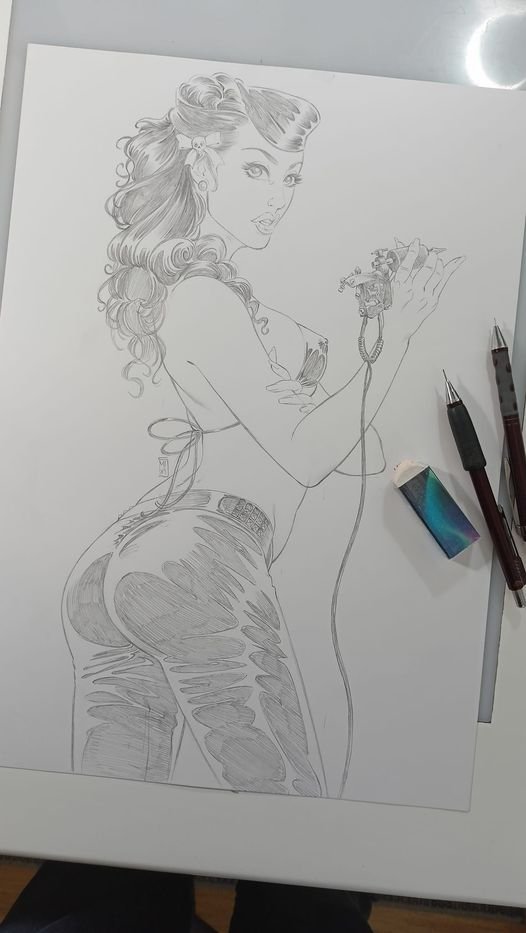 pascalmax890526's tweet photo. Petite preview d'un petit crayonné en cours pour.... (D'après vous ?)
Γ suivre
Bon weekend Γ vous
#pinuplook #illustration #inkingcomics #dedicacebd #pinupfrance #pinuptattoo #inking #inkgirl #comicart #inkstagram #planches #pinup #sexy #BD .
De Mika Illustrator Pin Up . https://t.co/Zwr3TRN3PH