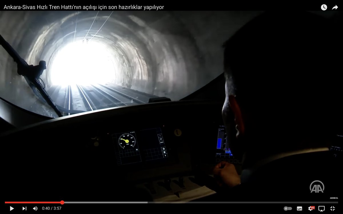 baranonenn's tweet photo. Ankara-Sivas YHT hattıyla ilgili gördüğüm bütün videolarda basitçe sinyalizasyon diyebileceğimiz ETCS/ERTMS sistemi izole veya çalışmıyor.
Aklıma bazı kötü şeyler geliyor… https://t.co/KcKL4mokSC