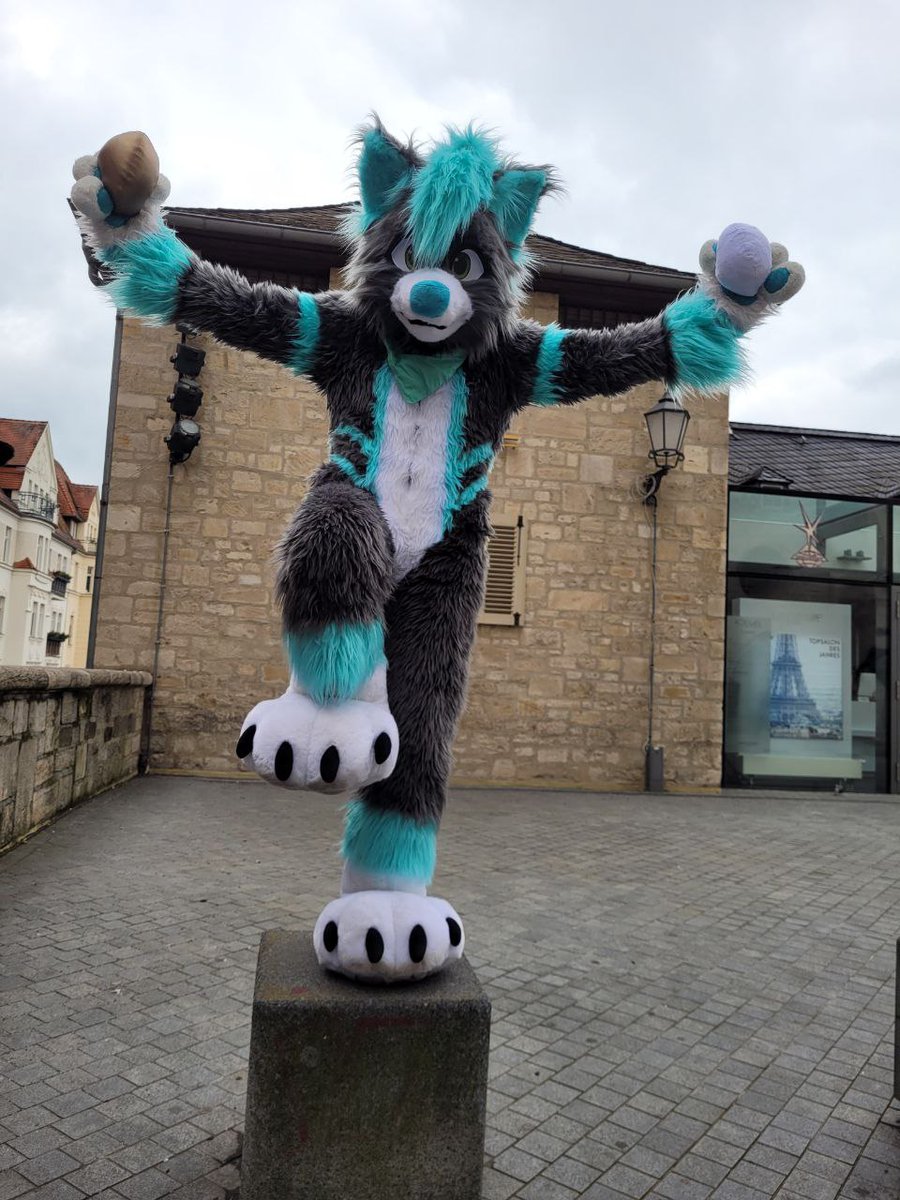 NightFlash_fox's tweet photo. Egg! Uwu
#fursuit https://t.co/DHb2T5FmRn