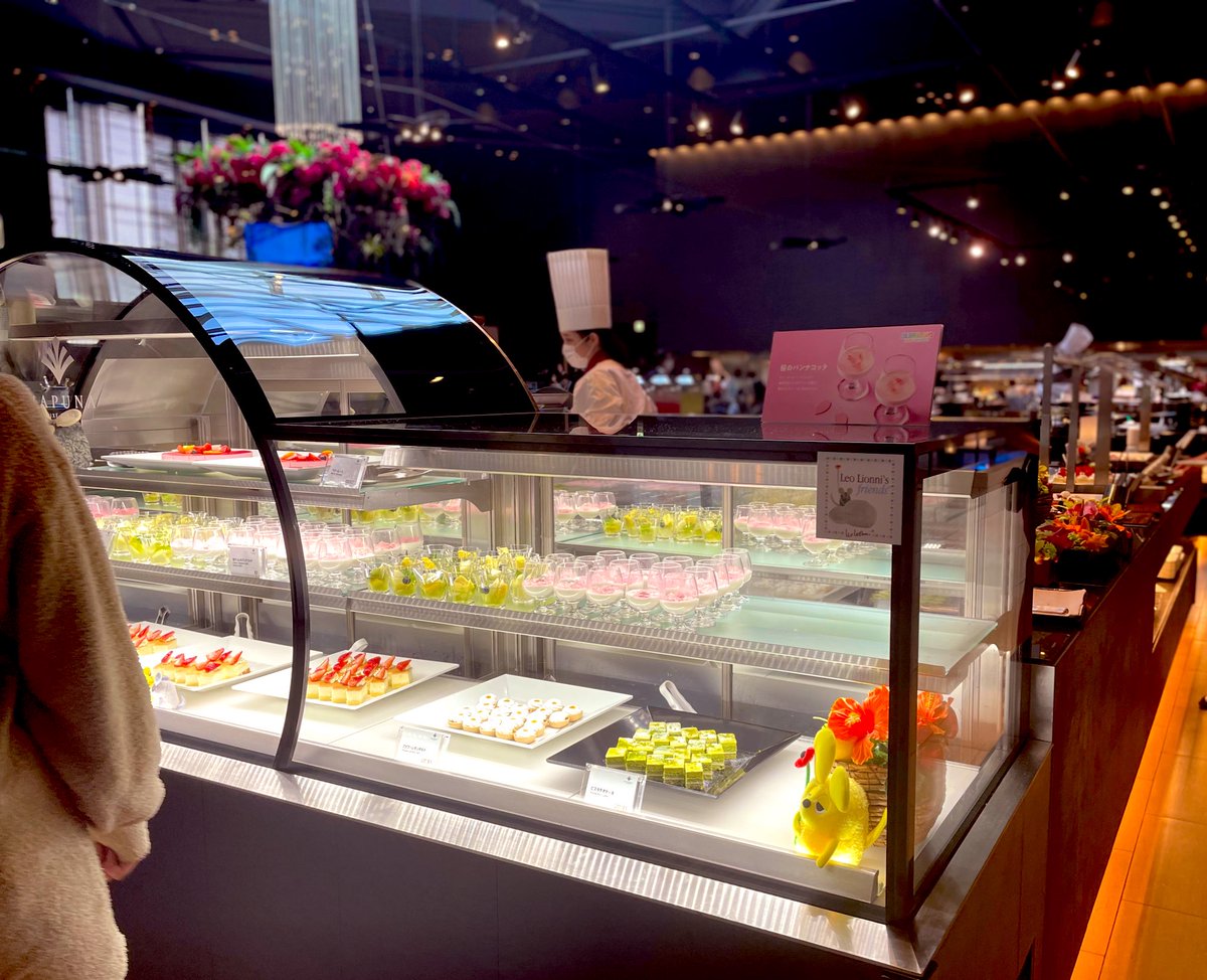 harenochigerira's tweet image. お休みの日に仕事仲間と
ランチビュッフェへ😋🍽

みんなはビュッフェの時何を気にする？
私はいかに色んな種類を食べられるか勝負してるよ❤️‍🔥💪🏻w

 #ハプナ
 #HAPUNA