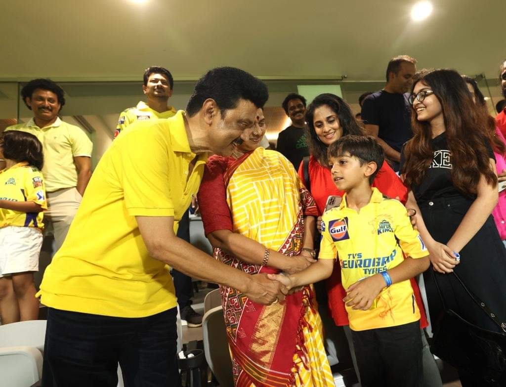 #KuttyThala & Thalapathy 🤩💛

#Thunivu #AjithKumar #AK62