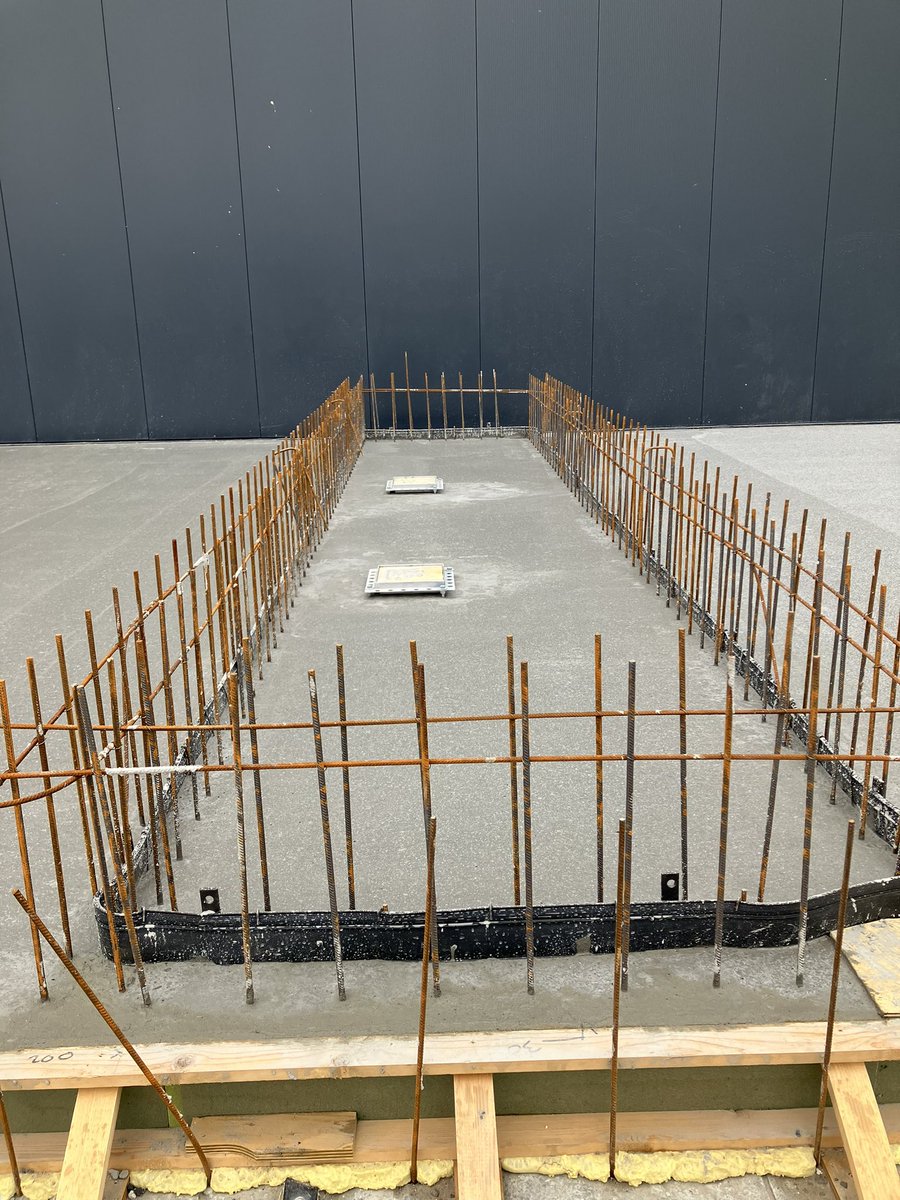 CHKBouwBV's tweet photo. Deze week vloer fase 2 stort gereed gemaakt en ook gelijk weer 90 m3 beton gestort ✅. #weermooigelukt. Bij Muijs Seafood https://t.co/a4tqfJu9EF