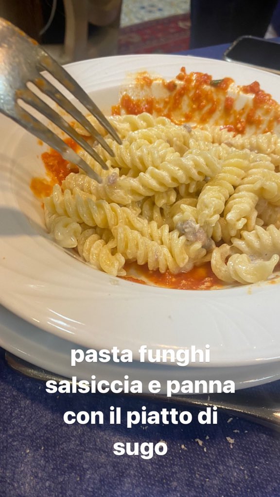 giuliaerricoo_'s tweet photo. ma che ne sapete voi https://t.co/INbjc5dKsK