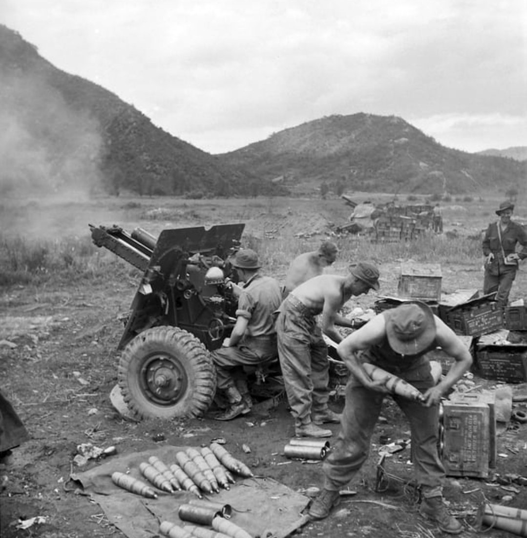 marksimner's tweet photo. #OnThisDay (22 Apr 1951) The Battle of #Kapyong, fought between U.N. forces and the Chinese People's Volunteer Army, begins when the PVA assaults Australian and Canadian positions along the Kapyong River in South #Korea. The assault is repulsed.
(Image: Wikimedia Commons) https://t.co/Q1mcEFXSZw