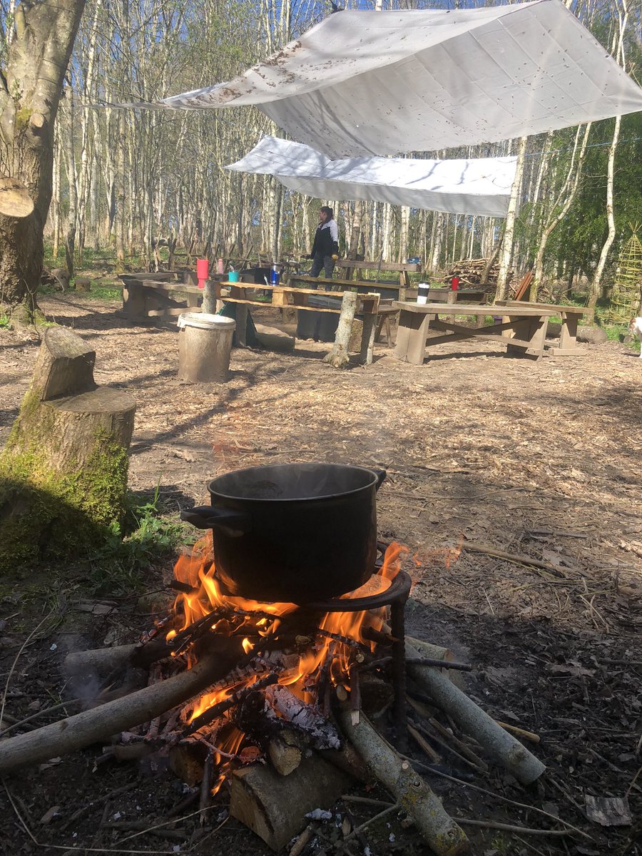 NatureUnltdScot's tweet photo. Good company, good food, good vibes.  We got the site ready for our ‘Women for Well-being’ taster session.  We found a robin’s nest with five tiny eggs, such a blessing.  
If you’d like to join us get in touch, we gather every Thursday. 
Happy Earth Day to all. 

#earthday2023 https://t.co/nPxSqgeehf